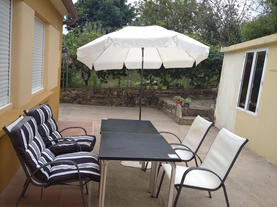 Casita Con Terreno A 10 Minutos Del Centro De Vigo Villa Moana Exterior photo